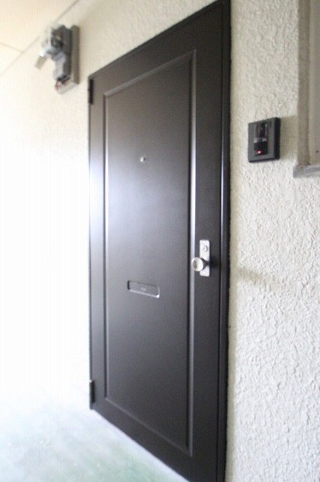 大神第6ビル 玄関