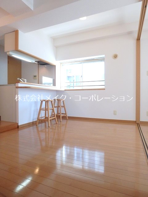 オリンピア西新【オール電化】 リビング