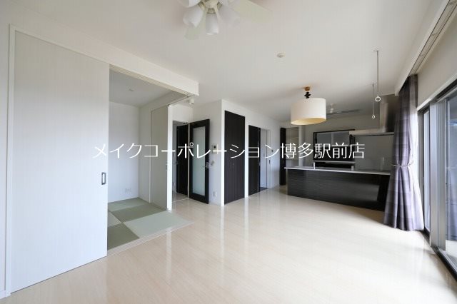 エイルマンション清水ロゼア リビング