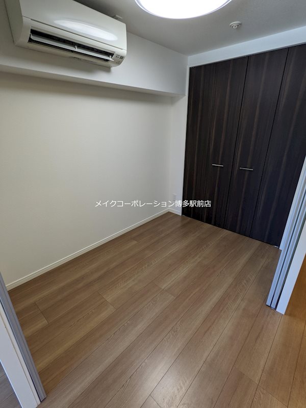 同物件、別部屋の写真です。 ウェルブライト博多ステーション ベッドルーム