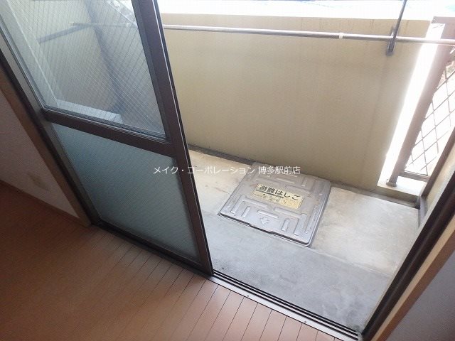 ピュアドームサンミッシェル博多 ベランダ