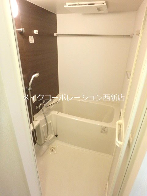 ラクレイス西新レジデンシャルタワー  風呂画像