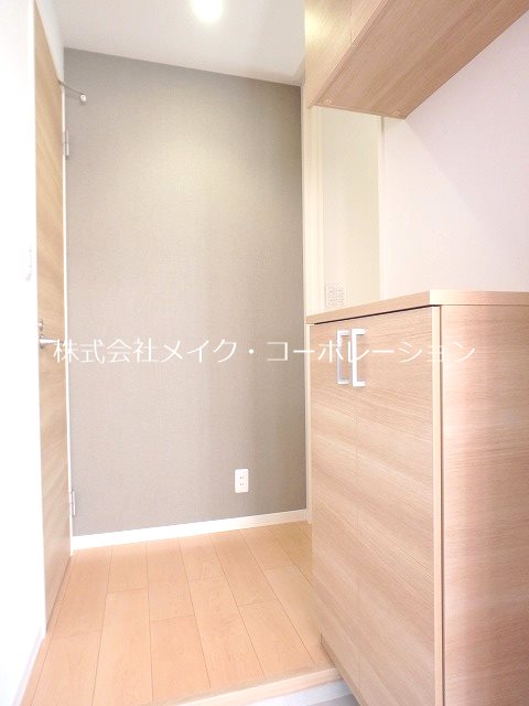 E・Maison Nishijin【旧八和ビル】 玄関