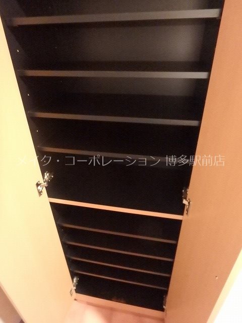 レジディア博多東 玄関