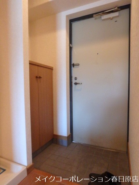 リーセント春町 玄関