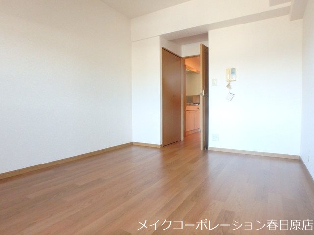 リーセント春町 リビング