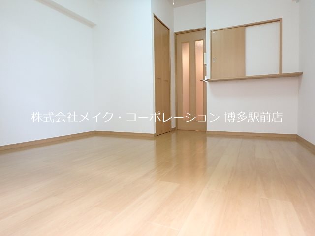 アルティザ博多駅南 リビング