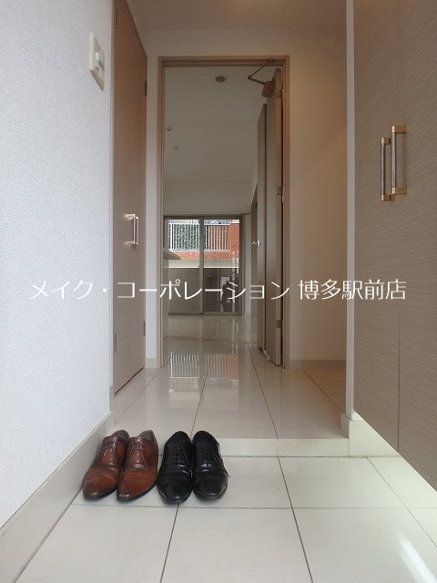 プライムアーバン博多 玄関