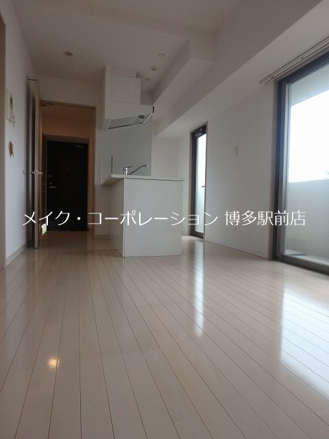 プライムアーバン博多 リビング
