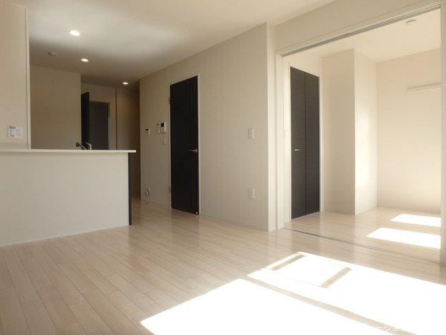 写真は同型タイプ グランレーヴ弥生 リビング