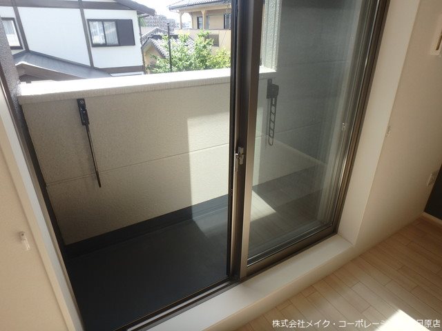写真は同型タイプ グランレーヴ弥生 ベランダ