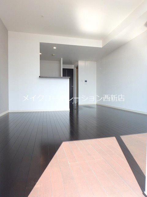 ラクレイス西新レジデンシャルタワー リビング