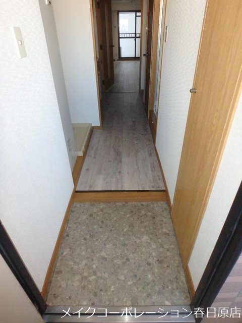 アネモス春日原 玄関