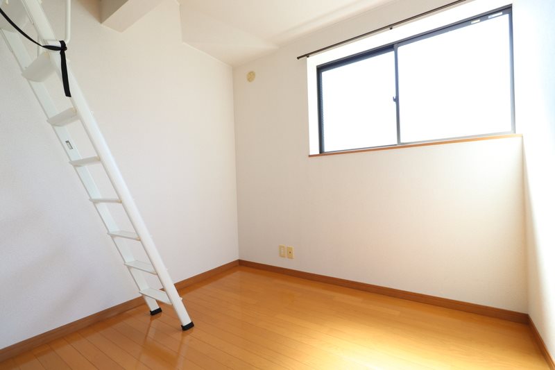 GOLDWING西新南 ベッドルーム