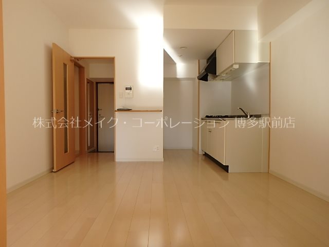 プレスタイル博多EAST リビング