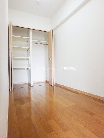 ベッドルーム パセオ平尾 ベッドルーム