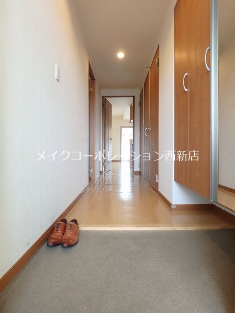 レセーナ姪浜 玄関