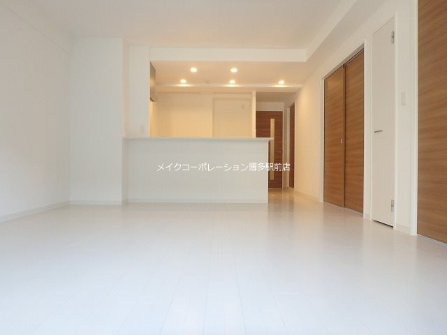 ※写真は棟内別部屋 Sophia Garden博多 リビング