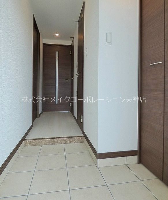 バルセロナ薬院 玄関