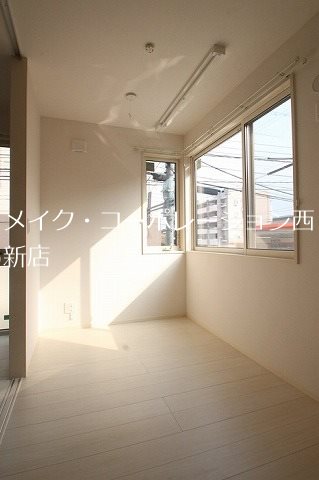 コンフォール西新 ベッドルーム