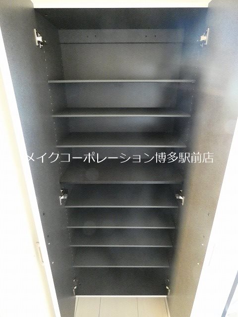 LIBTH竹下 玄関