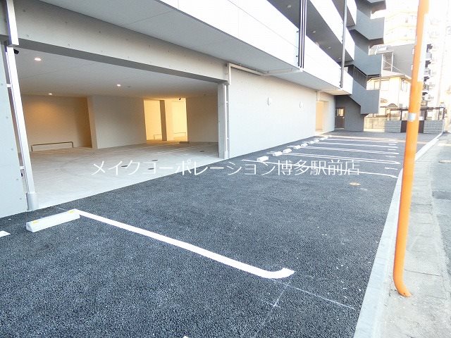 LIBTH竹下 駐車場