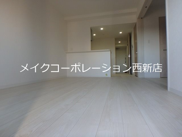 ヴィッラ アプリーレ西新南 リビング