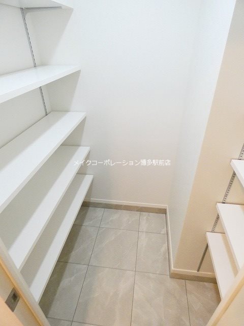 エンクレスト博多駅南FIT 玄関