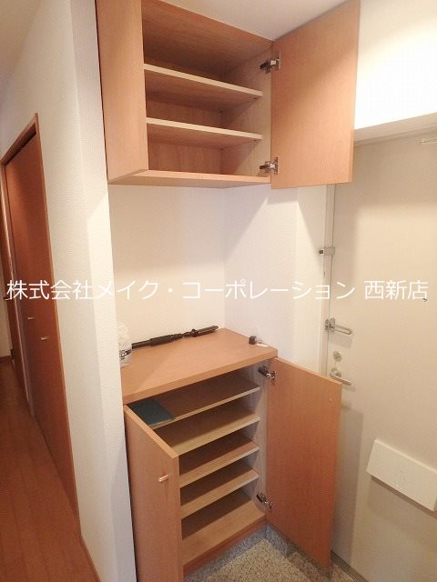 ヴィルコート城南 玄関