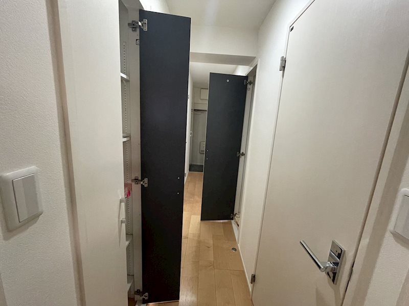 ホワイティ薬院 玄関