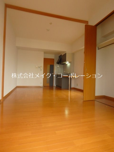 ハイディングプレイス荒江 リビング