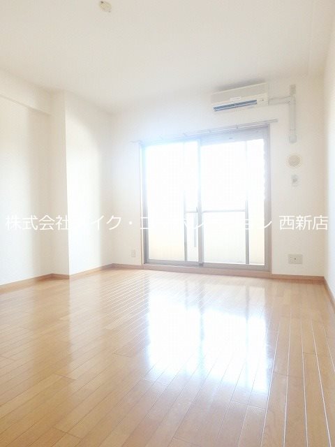 オルレアン友泉亭 リビング
