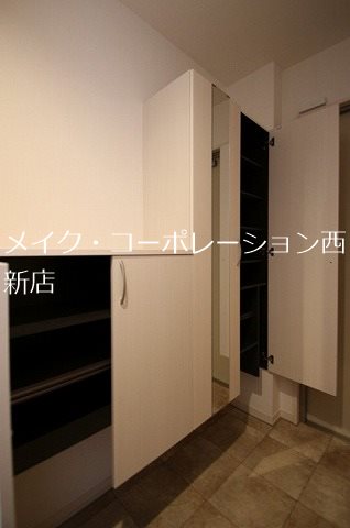 D-room小田部  玄関