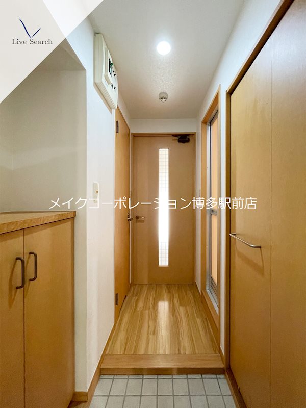 ※別部屋写真使用現状優先 クロスステージ博多駅前 玄関