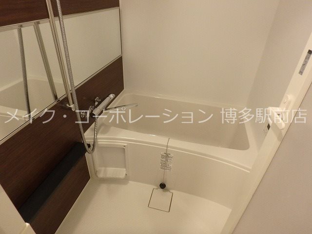 バス LANDIC Y138 風呂画像