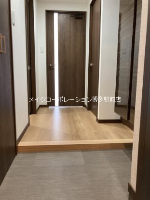 ※入居中の為現状優先 プライマル福岡平尾 玄関