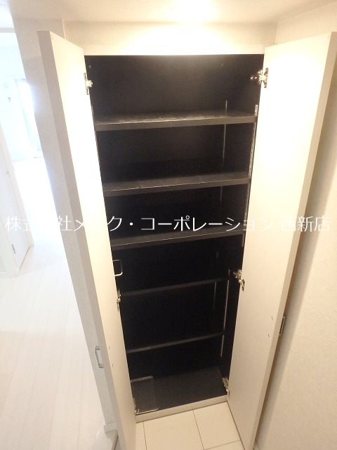 玄関 ネストピア西新~ネット無料~ その他8