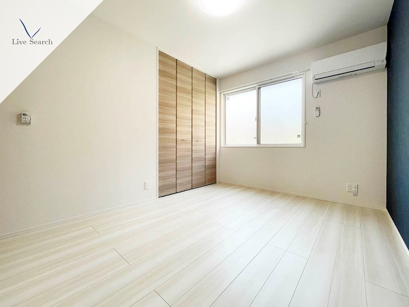 写真は同型タイプ D-room野間大池 ベッドルーム