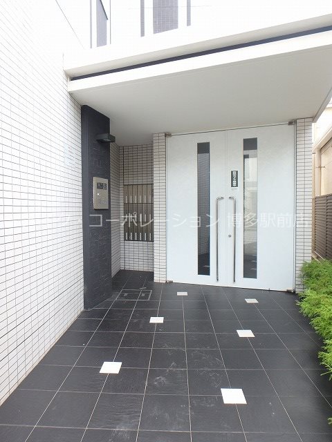 プロニティ空港前 エントランス