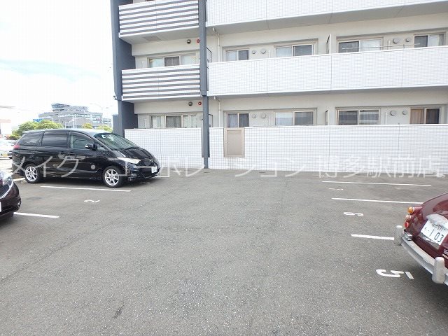 プロニティ空港前 駐車場