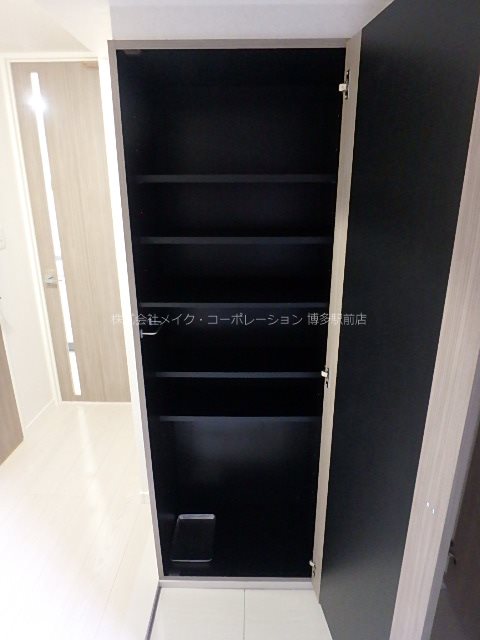 ネストピア博多駅前Ⅲ 玄関