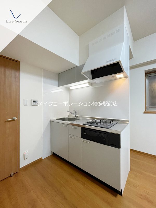 ADONIS COURT キッチン