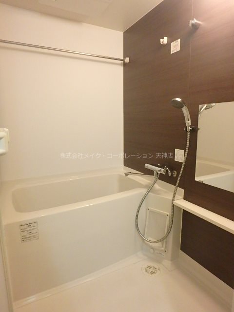 ラクレイス西新レジデンシャルタワー 風呂画像