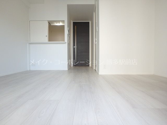 ※入居中の為別部屋写真使用現状優先 エンクレストベイ天神東Ⅱ リビング