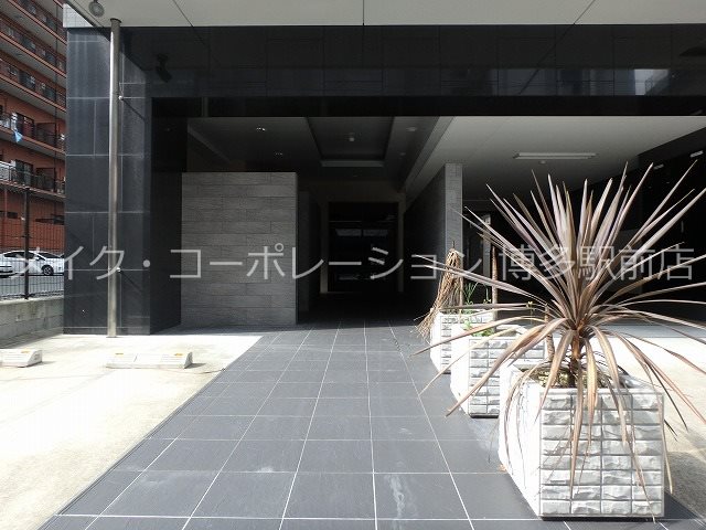 プレジールTJ エントランス