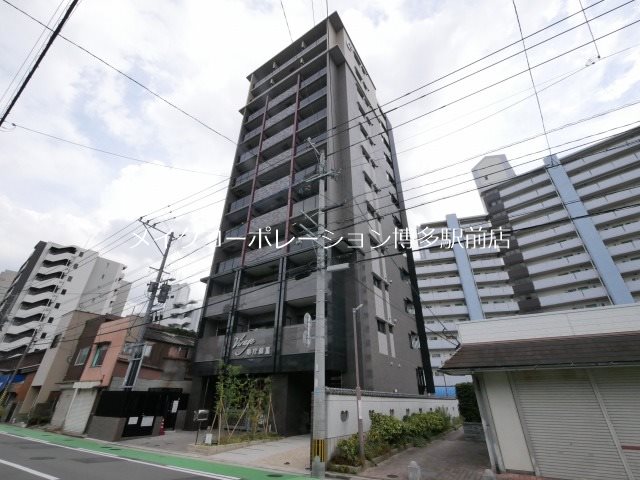 ヴィラージュ県庁前参番館 外観
