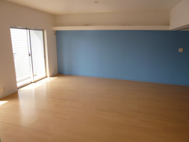 写真は同型タイプ 光第1ビル リビング