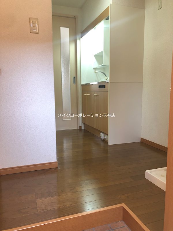 クラージュ日赤通り 玄関