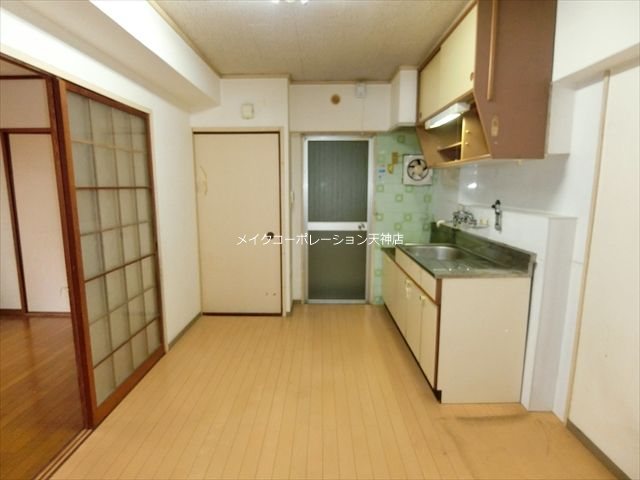 平野ビル リビング