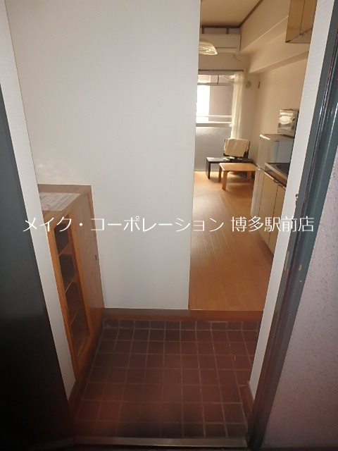 エルビス警固 玄関